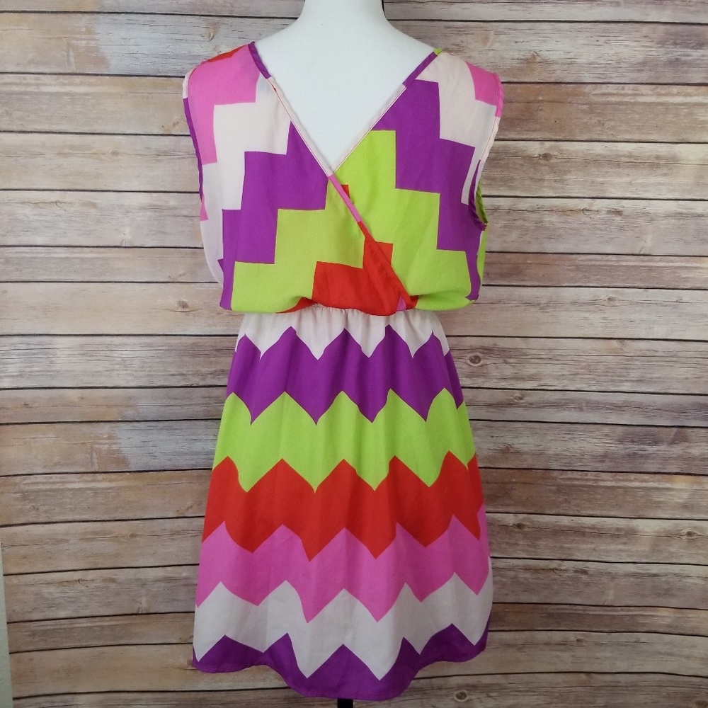Peach Love Cream California Dress Size Small - Picture 2 of 7